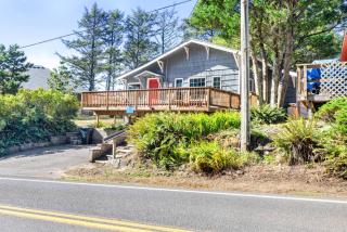 Historic Oceanside Cabin with Peek-a-boo views dog friendly - 9