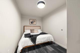 2BR Apartment in DT with Parking - 9