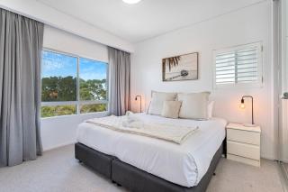 Kirra Oceanfront Views - 1