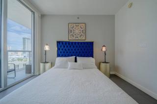 Stunning views - Icon Brickell - 1