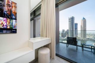 Modern Studio in Peninsula One with Canal Views - 1