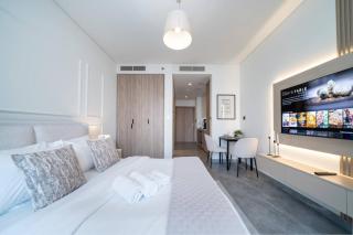 Luxury Studio in Peninsula One, Bay Views - 3