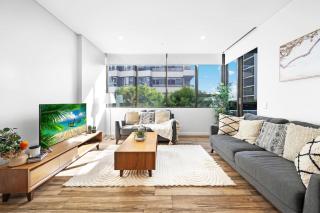 Prime Mascot 2BR Pool Gym Sauna Access - 0