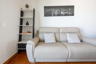 Nomad Horizon Spacious Apartment with Pool & Gym - 1