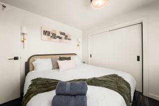 Downtown 2br 1bath with Parking - 9