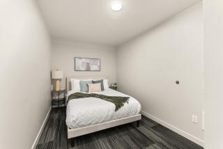 Downtown Luxury Stay 2BR - 6