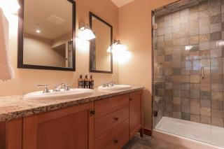 Slalom Creek 2 Bedroom & Den - 4