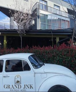 GRAND JNK Boutique Hotel - Kukës - 9