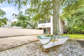 1619 - Beached and Lovin' It - 9