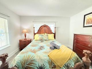 Charming Leesburg Cottage/Walk to HistoricDowntown - 7