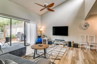 Pet-Friendly Raleigh Townhome Near Medical Centers - 6