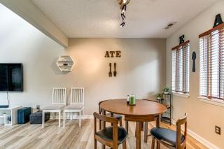 Pet-Friendly Raleigh Townhome Near Medical Centers - 3