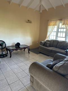 Spacious 4-Bedroom Island Home Near Jolly Harbour Beaches - Bolans - 7