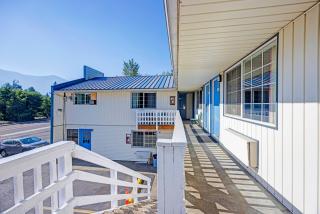 Capital O Stevenson Inn Riverside - 2