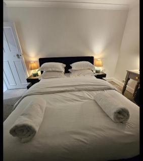 Mia Apr, Primros Hill, camden town - 1