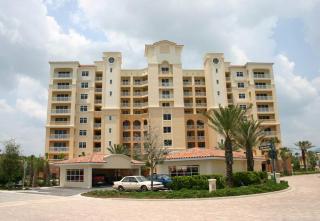 Spacious Gated Minorca Retreat, Pet Friendly with Pond Views and Resort Amenities - MM403 - 8