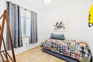 Spacious Gated Minorca Retreat, Pet Friendly with Pond Views and Resort Amenities - MM403 - 5