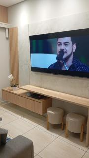 House with Super King and 65 TV and big screen - 0