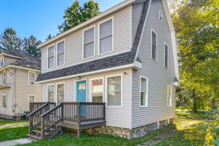 Walk to Main Street! Updated Norwich Home - 8