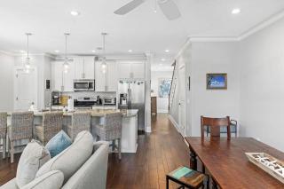 Off The Hook in Blue Mountian Beach - 8
