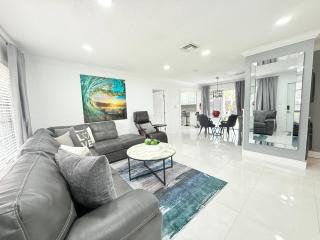 EPIC Bright Modern 3BR Home • Jacuzzi • Near Beach - Pompano Beach - 6