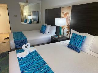 Penthouse unit at Palms Waikiki - 3