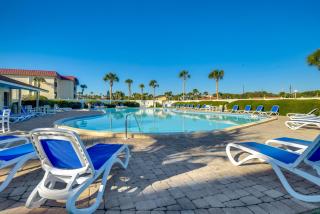 Resort Condo Steps to Beach Snowbirds Welcome! - 8