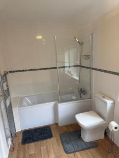 Quarto privativo em uma casa com outros quartos e banheiro compartilhado - 4