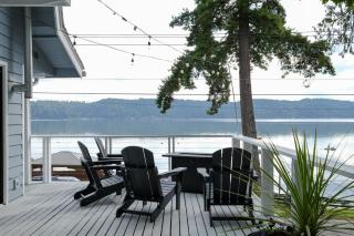 Hood Canal Escape- upscale meets the rocky shores! - 6