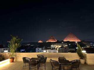 The kings of pyramids view inn - 1