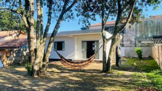 Casa aconchegante com pátio grande - 1 km da Praia - 0