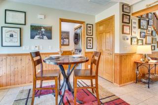 TroutFest Riverfront Norfork Home, Great Fishing - 2