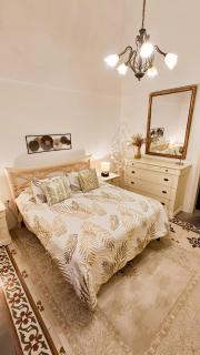 Private Home with Sunset and Gallipoli Views - 0