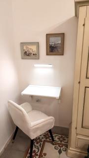 Private Home with Sunset and Gallipoli Views - 4