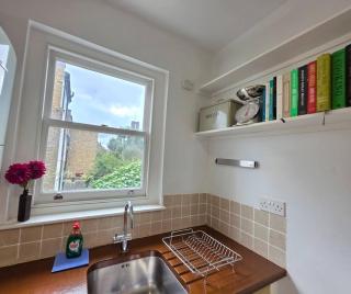 Stylish Hackney Townhouse - 4