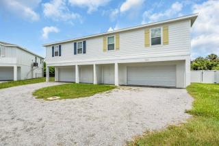 Bradenton Stay, Private Pool, HotTub, Priv Terrace - 6