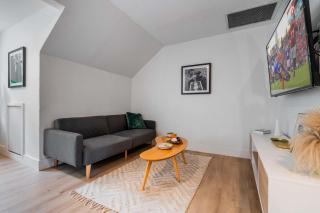 The Key Reno'd Historic Studio 1 Mile to UF & DT - 4