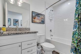 Bradenton Stay, Private Pool, HotTub, Priv Terrace - 2