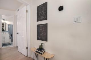 Modern Bauhaus Condo with Pool - 7