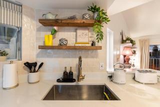 Modern Bauhaus Condo with Pool - 2