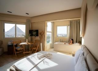 Mirage pyramids view - Le Caire - 2