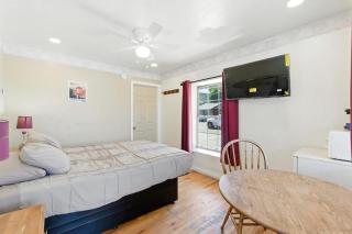 The Cowboy Social Unit 1 - 8