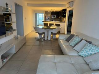 Beach front Ocean view, pool Family Apt Salinas - 4