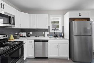 7 Min walk to Golden Belt - 4 Min Drive to Downtown - 7 to Duke - 8