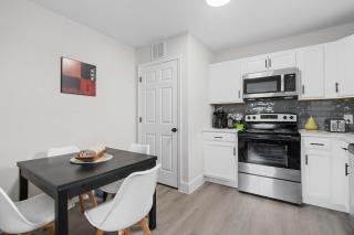 7 Min walk to Golden Belt - 4 Min Drive to Downtown - 7 to Duke - 1