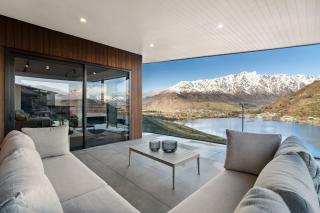 Elevated Tranquility Luxe Lakeview Horizons - 0