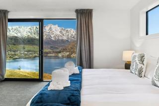 Elevated Tranquility Luxe Lakeview Horizons - 7