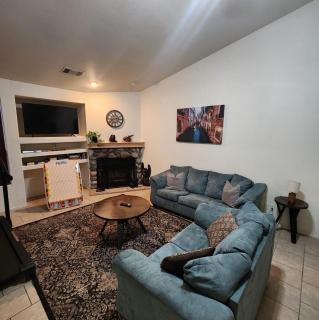 The Gathering Spot-6 miles from Sequoia Nlt'l Park - 2