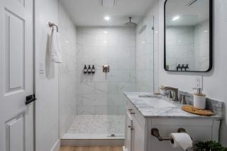 The Key Reno'd Historic 1BD 1 Mile to UF & DT - 7