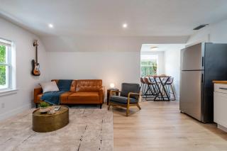 The Key Reno'd Historic 1BD 1 Mile to UF & DT - 5